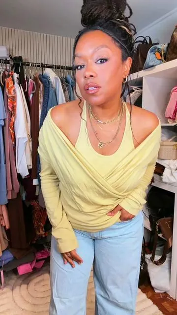 So yea this is fantastic. Like a super soft shawl shirt whoaaa 1000/10 Choker necklace  @KimmyKouture | Beauty+Fashion 