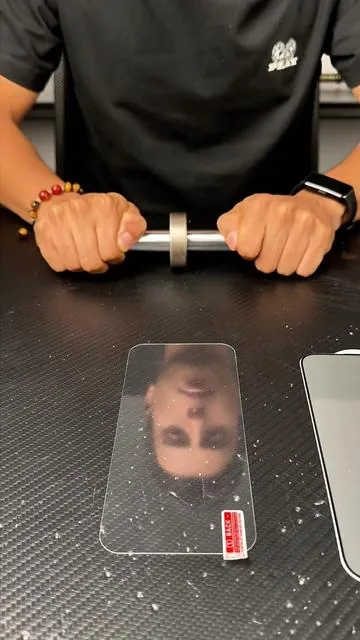 It's not just anti-fall, but also anti-scratch is what you need most every day⚡ After long-term use, it still maintains a new feeling.#tiktokshop #iphone #fpy #Transformersprotectivefilm 