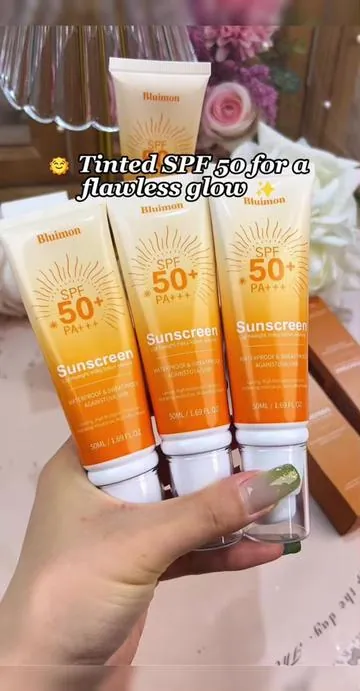 💖 Moisturizes, protects & primes 🖌️#summervibes☀️ #tiktokshopstockup #freeshipping #sunscreen #spf50pa➕➕➕