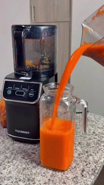 This juicer is a WHOLE game changer. The touchscreen, large capacity, and powerful cold press system make juicing so much easier. The wide chute lets you add whole fruits with less cutting. It's powerful, quiet, easy to use and clean too.  🛒 Click the orange cart to get yours! #tuumiistjuicer #fyp #juicer #pourtoi #haitiantiktok 
