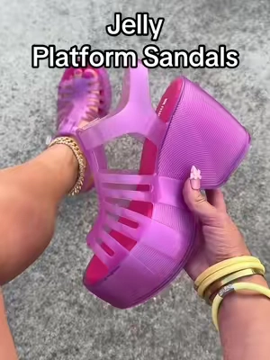 Pretty in pink platform jelly sandals 🎀💝 #platformsandals #melissasandals #jellysandals #tiktokshopcreatorpicks 