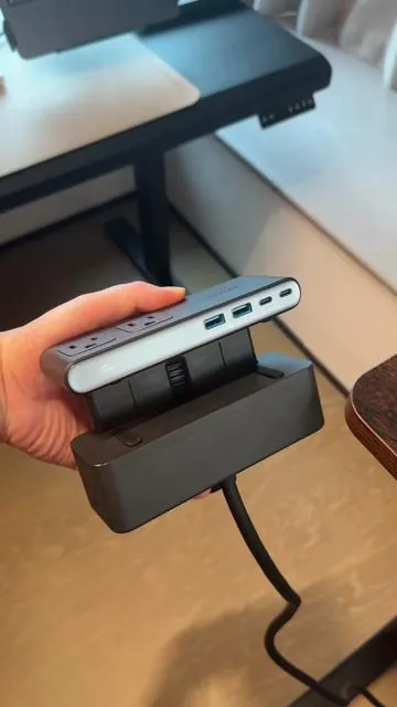 👽A 10-in-1 clamp-on desk power strip that can mount anywhere on your desk, with up to 70W fast charging so your setup finally stops looking messy. #powerstrip #chargingstation #desksetup #outlet #surgeprotector 