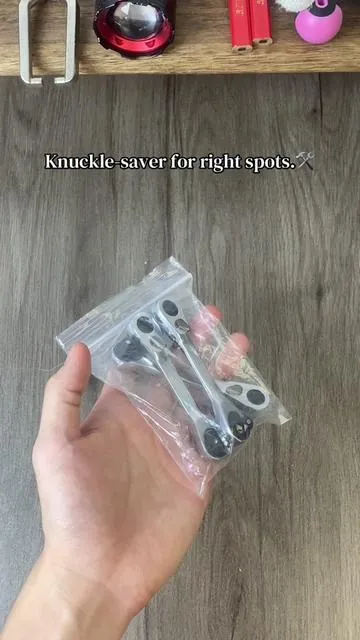 Absolute knuckle-saver. Built for the tightest spots.🛠️#tools #mechaniclife #edcgear #handtools #electricianlife 