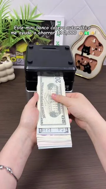 Este mini banco ATM me ayuda a ahorrar 10000 dólares#savingmoney #moneytips #giftedlnlove #happynewyear #piggybank