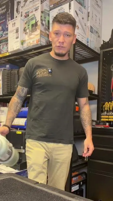 @Manna Hydration has some really good deals on their titan water bottle for spring. Don’t be caught in the heat this summer without one of these #mannahydration #titanwaterbottle #stainlesssteelwaterbottle #tiktokshopcreatorpicks 