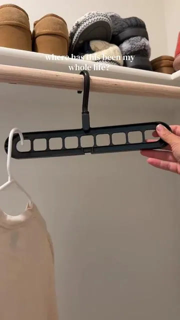 #closetorganization #closet #hangers #cleantok #tiktokshopcreatorpicks 
