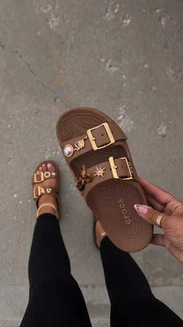 #crocs #sandals #crocsrestock #crocssandals #crocssaturday 
