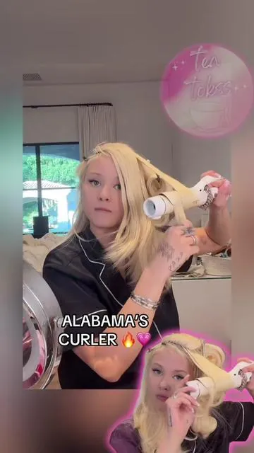 Her curls are always on point & THIS IS WHY! #alabamabarker #tiktokshop #curler #alabamacurls #trending 
