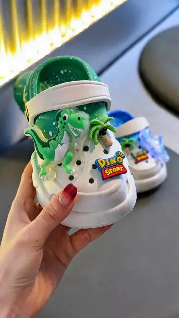 Summer Glow-In-The-Dark Dinosaur Slippers, Lightweight Hollow Out Soft Sandals for Boys and Girls, Cute Floral Design, Comfortable Footwear 