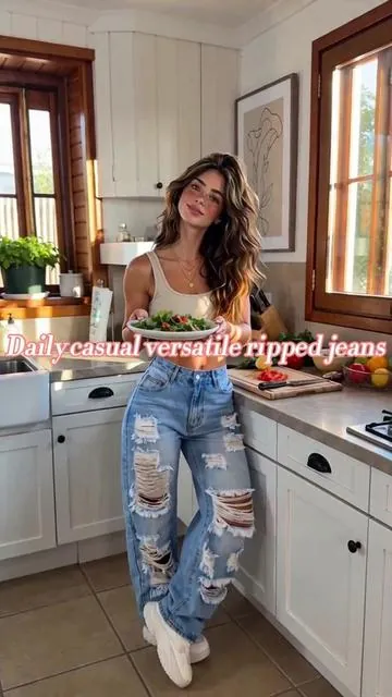 Making salads and rockin' my favorite ripped jeans. 🥗✨ The ultimate combo for a cozy day in. 🤍👖#rippedjeans #casualstyle #aestheticvlog #cookwithme #everydayoutfits #deniminspo