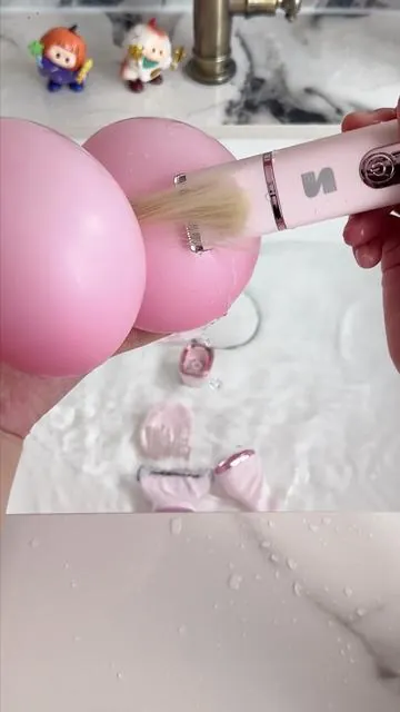 No cuts, no irritation, just crazy smooth results ✨#selfcare #bodytrimmer #shaveroutine #smoothskin #hairremoval 