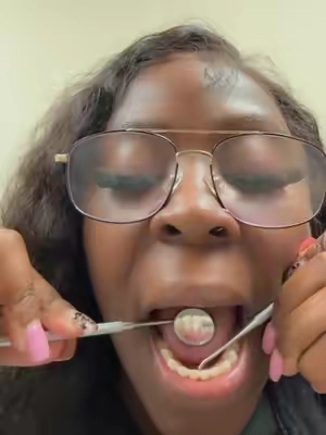 Jump in friend and let’s clean my teeth! 