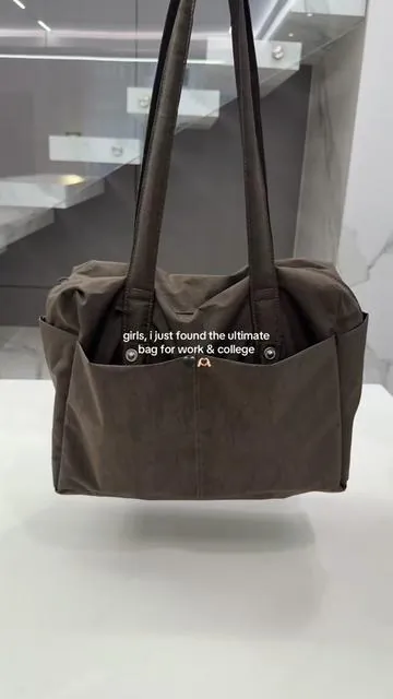 lightweight,stylish and spacious—perfect for everyday ✨✨☁️#totebag #shoulderbag #schoolbag #workbag #dealsforyoudays 