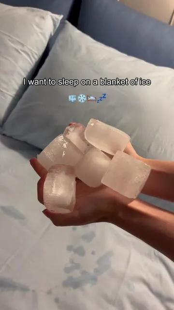 Life hack for hot sleepers #hotsleeper #sleephack #MemorialDaySale #coolingblanket#TikTokShopMemorialDay 