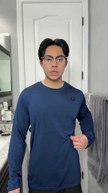 don’t get burned 🤝 #longsleeve #dryfit #sunprotection #mensfashion #tiktokshopcreatorpicks 