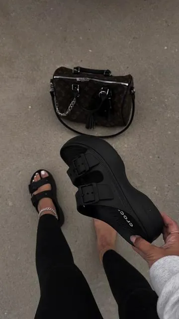 #crocs #sandals #crocssandals 