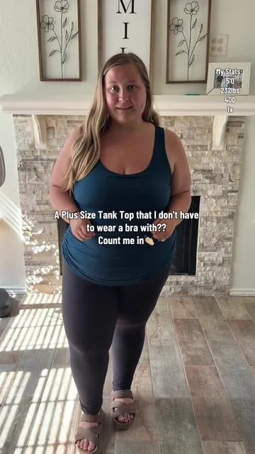If they had more colors, I would get them in every single color😍  #plussizefashion #plussizetanktop #tanktop #tanktopstyle #tanktopbuiltinbra 