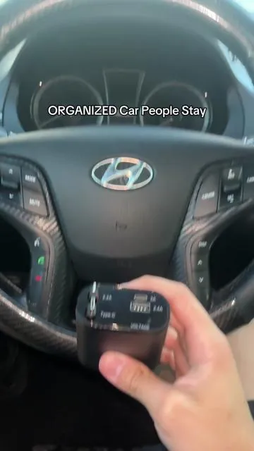 Tiktok shop is the way to go with these retractable car chargers! #retractablecarcharger #ttshop #deals #flashsale #carpeople 