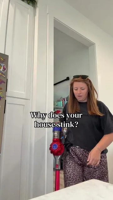 #vacuumcleaner #homefragrance #cleaninghacks #cleanhomevibes #homehacks 