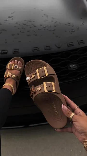 #crocs #crocssandals #sandals #crocsrestock 