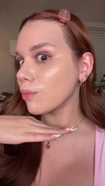 Lo mejor de todo es que se siente LIGERA y se ve muy glowy 🩷 #skintific #skintificcushion #makeup @SKINTIFIC Official @SKINTIFIC US Store 