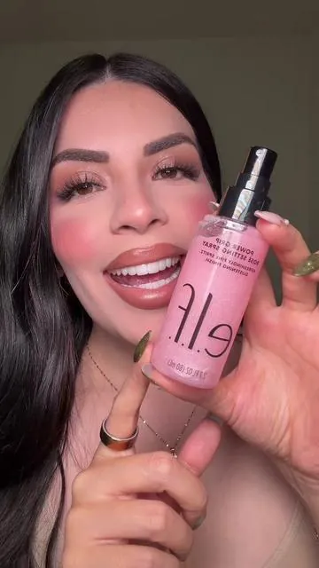 Power Grip Rose Setting Spray ✨ @e.l.f. Cosmetics #elfyeah #eyeslipsface #tiktokshopcreatorpicks 