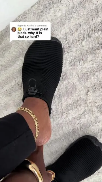Replying to @Katrina @WateLves Footwear has barefoot walking shoes in black too! 🖤#barefootshoes #walkingshoes #summershoes #DealsForYouDays #SummerVibes 