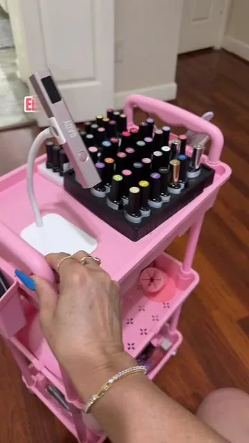 El carrito más cute para hacer uñitas 💅🩷 #NailCart #UñasAcrylic #NailTech #PinkSetup #NailStation     