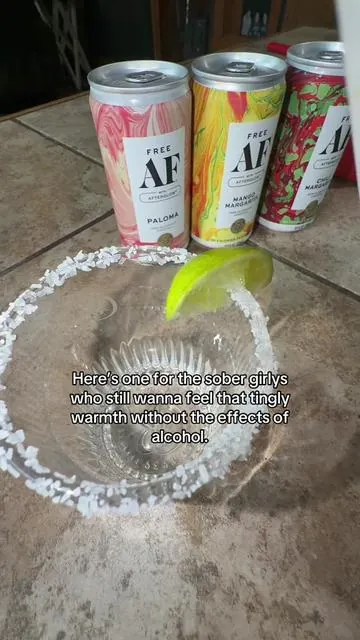 The “afterglow” isn’t just a vibe… it’s actually an ingredient in these AF margaritas 🍊✨ It’s what gives you that subtle lift, that relaxed, “I’m good” feeling—without the crash, the anxiety, or the regret after. So you’re not faking the experience… you’re just skipping the part that ruins it. Same glow. Different outcome. #sober #alcoholfree #sobertok #sobermom #noalcohol 