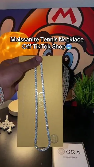 #moissanite #tennisnecklace #moissanitejewelry #diamondchain #vvs 