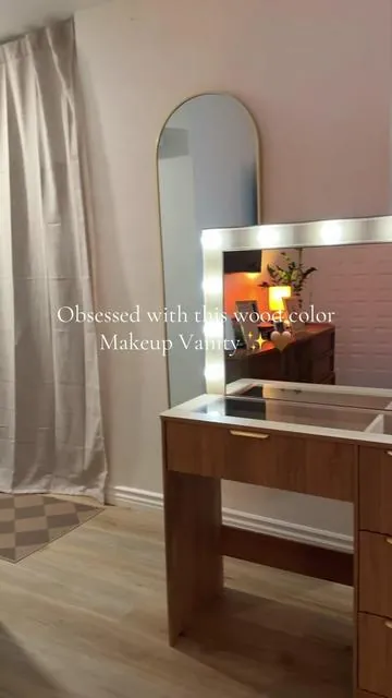 One of the prettiest vanities I have ever seen! ✨🤎 #makeupvanity #vanity #vanitymirror #vanityorganization #bestvanity 