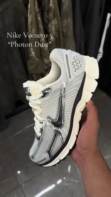 Nike Vomero 5 Photon dust on sale!😍😍 #nikevomero5 #vomero5 #gymshoes #cuteshoes #vomero5metallic 