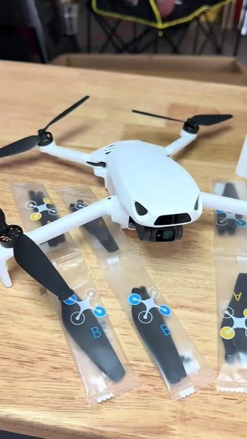 @SKYROVER_US is running a crazy sale right now on the bundle package that is linked. If you have been thinking of a drone, grab yours today!! #SummerVibes #Drone #droneshot #amazing #flying 