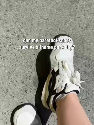 Come with me for a day at the theme park, trying out my barefoot shoes here for the first time #SummerVibes #tiktokshopmemorialday #hobibear #universalorlando #themepark 