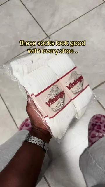these socks look good with every shoe.. THEY’RE A MUST COP! 🔥🧦
