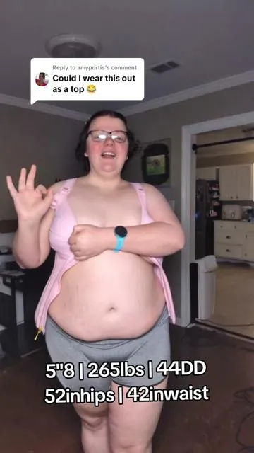 Replying to @amyportis I got the pink so you can visualize I think it'd be HAWT as a top  #waisttrainer #faja #plussizeshapewear #shapewear #shapshe 