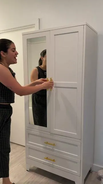 Closet de metal… #metalcloset #metalcabinet #closet #DealsforYouDays #SummerVibes 