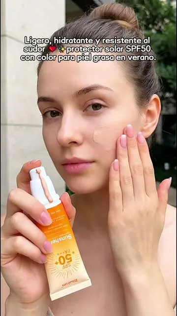 Filtro solar SFP50+ con base, hidratante y ligero.❤️#protectorsolar #basedemaquillaje #sunscreen #SPF50 #Oilyskin 