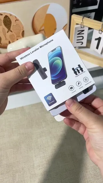Cuenta con función de reducción de ruido integrada, para que tu voz suene más clara y más profesional. #WirelessMic #LavalierMic #TikTokMadeMeBuyIt #ContentCreator #summervibes 