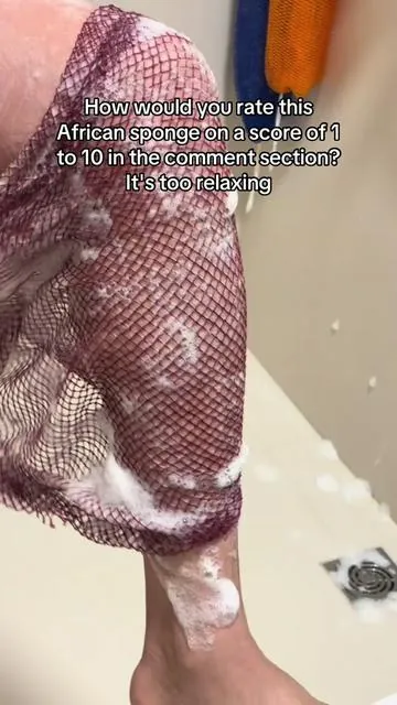 How would you rate this African sponge on a score of 1 to 10 in the comment section? It's too relaxing #AfricanNetSponge #AfricanSponge #ExfoliatingSponge #DeepClean #ShowerRoutine