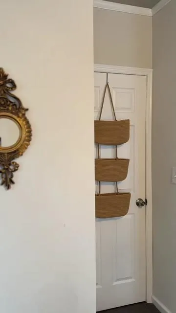This woven over the door basket organizer is so pretty! 🤍✨ #tiktokshopfind #homefinds #summervibe #homeorganization #organizationhack 