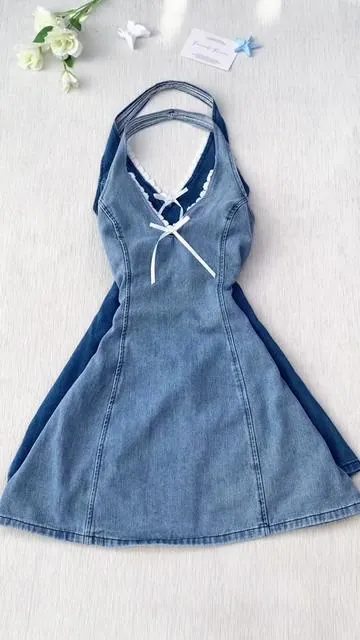 Denim halter dress = my coastal summer uniform 🚗🌊#dealsforyoudays #spotlightfinds #summerwins #denimdress #lace 