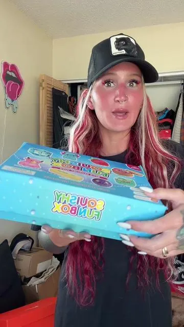 #squishy #asmr #stressball #squish #dumplings 