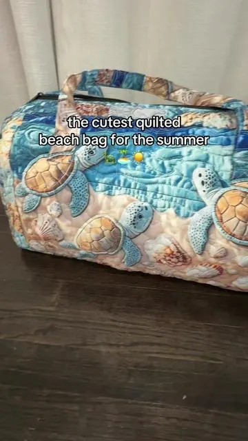 Omg this sea turtle quilted bag is SO cute #beach #fashiontiktok #summer #travel #pool 