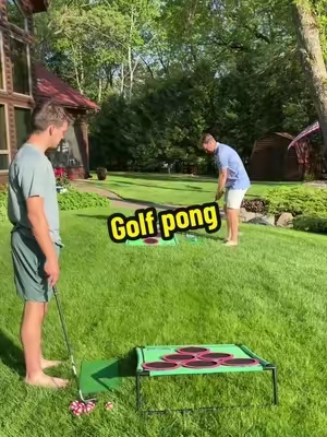 Who wins? #golfpong #yardgames #golfgame #chippinggame 