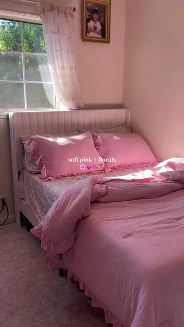 my dream comforter set 🥹💖 #bedding #bed #comforter #pink #florals 