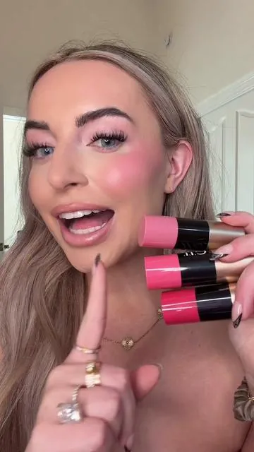 This is the color pink on it! #creamblush #blushtok #makeuptrends #eyeslipsface #elfcosmetics 