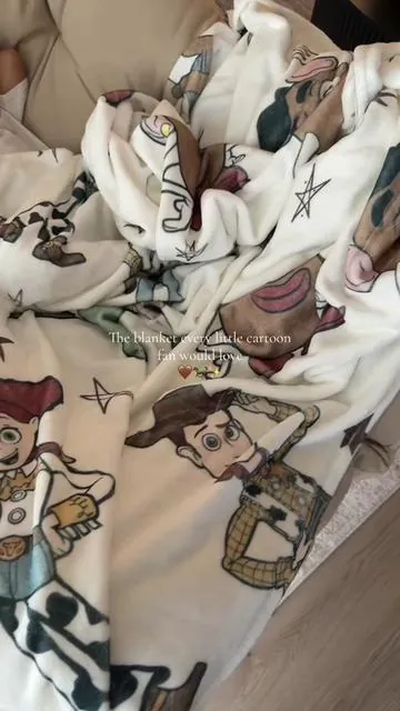 This blanket instantly became his favorite ✨  #kidsblanket #blanket #cozyblanket #momfinds #tiktokshopfinds 