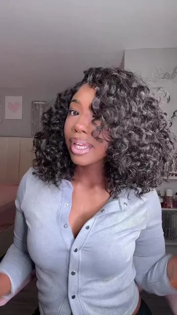 T part pre everything glueless wig super convenient and really easy to install! @FRODIO #Frodiohair #ttsfashionweek #WeeklyDeals