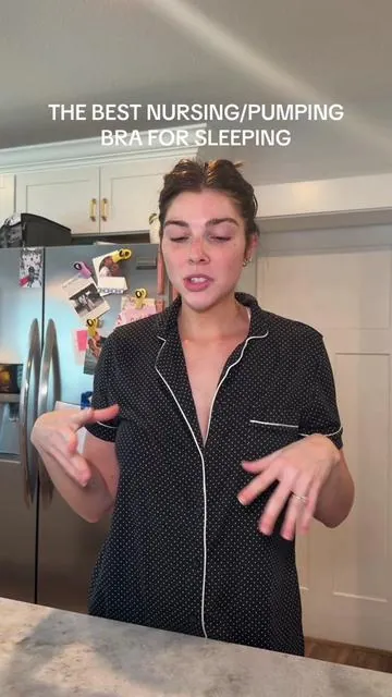 If you’re pregnant or postpartum, do yourself a favor and get these @Momanda.Official nursing bras. So soft, stretchy, breathable, and actually comfortable enough to sleep in + wear with wearable pumps. One of those things you’ll end up wanting in every color like I have 😂 #nursingbra #pumpingmom #pumpingbra #mommusthaves #postpartum 
